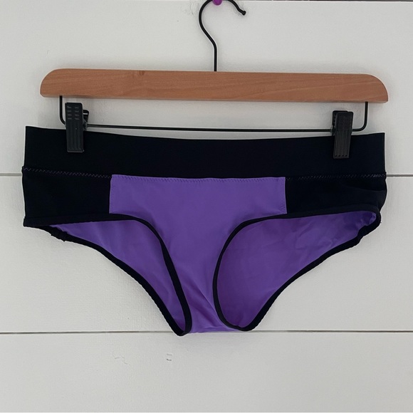 Lululemon Beach Break Bikini - Picture 6 of 9